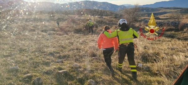 Si perdono durante un'escursione in località De Contra (Caramanico): recuperate dall'elicottero dei vigili del fuoco