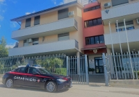 Compra 60 litri di olio mostrando falsa ricevuta di bonifico e poi scompare, denunciato un uomo