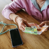 Falsi dipendenti comunali invitano i cittadini a recarsi in municipio per la carta d'identità clonata, tentata truffa a Manoppello