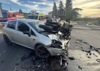 Schianto tra auto e scooter a Spoltore, gravi due ragazzi di 15 e 16 anni [FOTO]