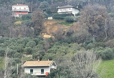 Sgomberate due famiglie per la frana nella zona collinare di Silvi Paese