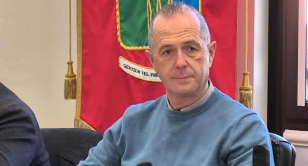 Di Marco sull'inaugurazione della palestra del liceo D'Ascanio: "De Martinis taglia il nastro di una torta che non ha cucinato"