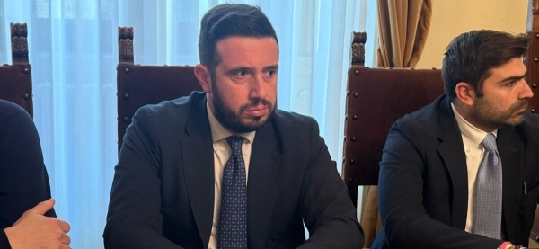 D&#039;Alonzo (FdI) a Barba (Avs-Radici in Comune) su verde e alberi: &quot;Cerca consensi, ma i progetti parlano per noi&quot;