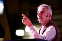 Federico Buffa racconta, in un nuovo spettacolo, la vita di Kobe Bryant al Massimo