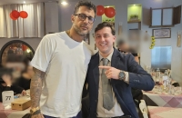 Il &quot;re del gossip&quot; Fabrizio Corona ospite della Pizzeria napoletana Lello di Spoltore
