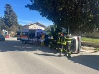 Schianto a Manoppello Scalo con un'automobile che si ribalta: un uomo ferito e traffico bloccato [FOTO]