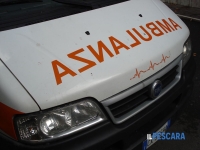 Ferita gravemente al collo in via Tiziano, forse per un’aggressione: donna salvata dai soccorritori