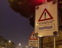 Il fiume Pescara ha superato il limite di allarme, il Comune chiude le golene