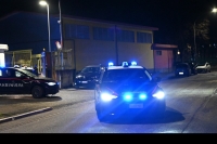 Rapina un negozio in viale d'Annunzio e minaccia il dipendente con un coltello: rintracciato dai carabinieri