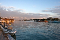 Troppi detriti all'imbocco del porto, la marineria non molla gli ormeggi e il sindaco chiede il tavolo di crisi