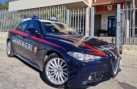 Tentano di forzare un’auto a Penne, messi in fuga dalla proprietaria: rintracciati e denunciati dai carabinieri