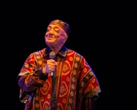 “Napoli, l’anima e il suono”: Peppe Barra con la Medit nuova orchestra in concerto al Flaiano