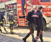 Paura a Zanni per l’incendio in un condominio, diverse persone finiscono in ospedale